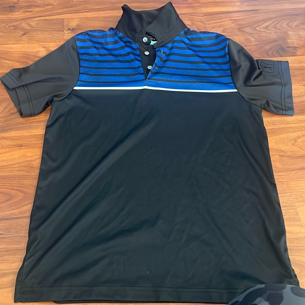 Men’s small PGA Tour polo.